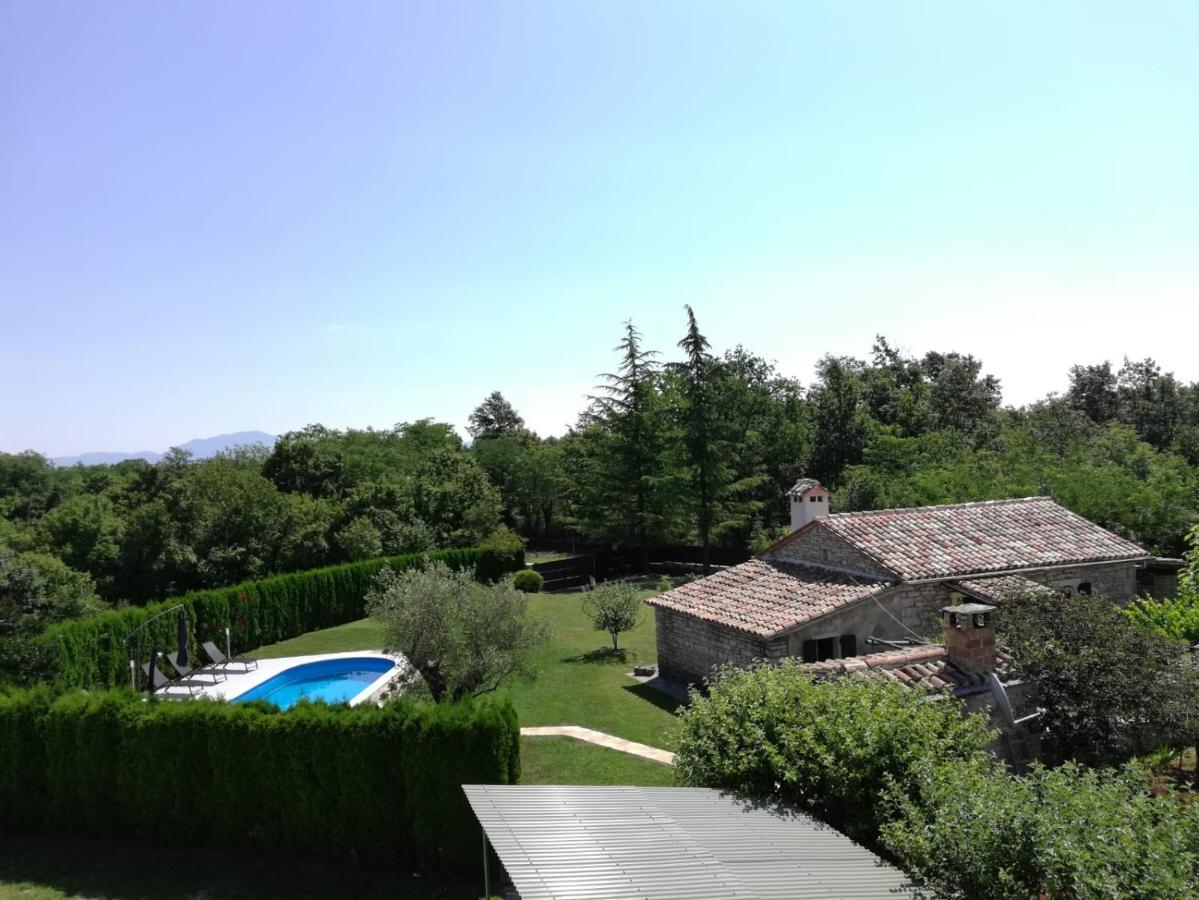 Holiday Home Maria Pazin Exterior foto